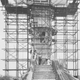 Illustration for article titled Photos of Famous Landmarks While They Were Still Under Construction